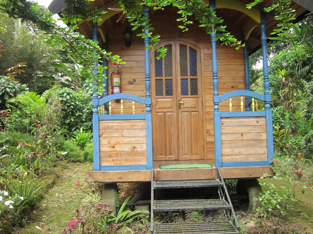 Hosteria La Roulotte - Mindo Extérieur photo